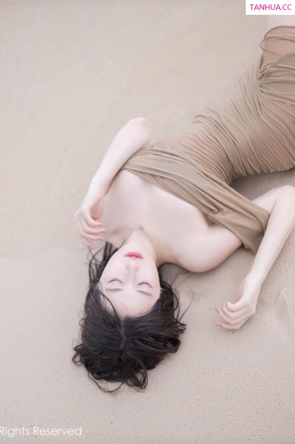 鱼子酱fish  [XiuRen]高清写真图 2023.08.25 No.7288 鱼子酱Fish 沙滩美腿第76张图片